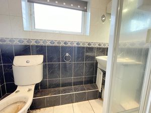 Second Avenue- click for photo gallery